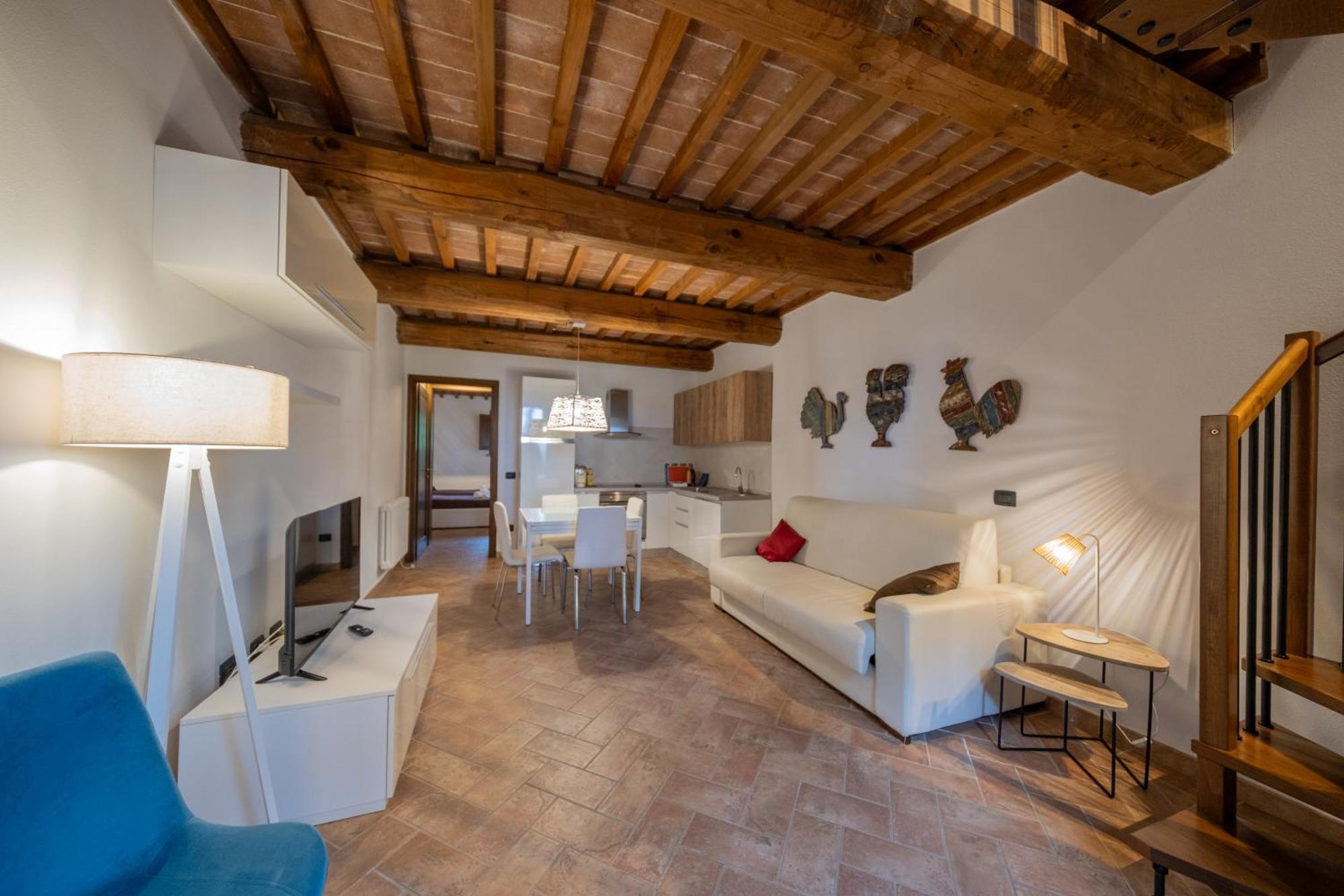 San Ruffino Apartments Lari Bagian luar foto