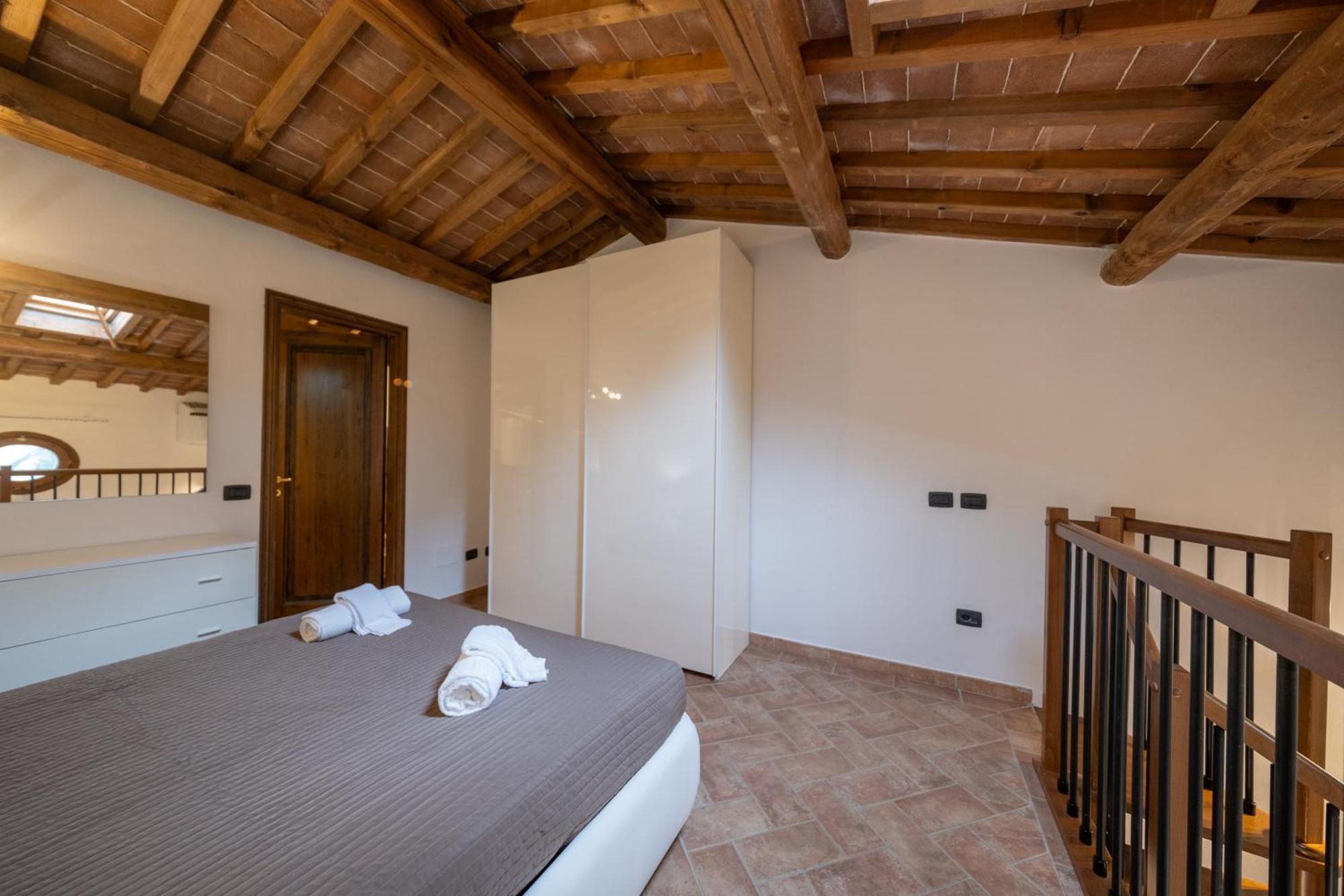 San Ruffino Apartments Lari Bagian luar foto