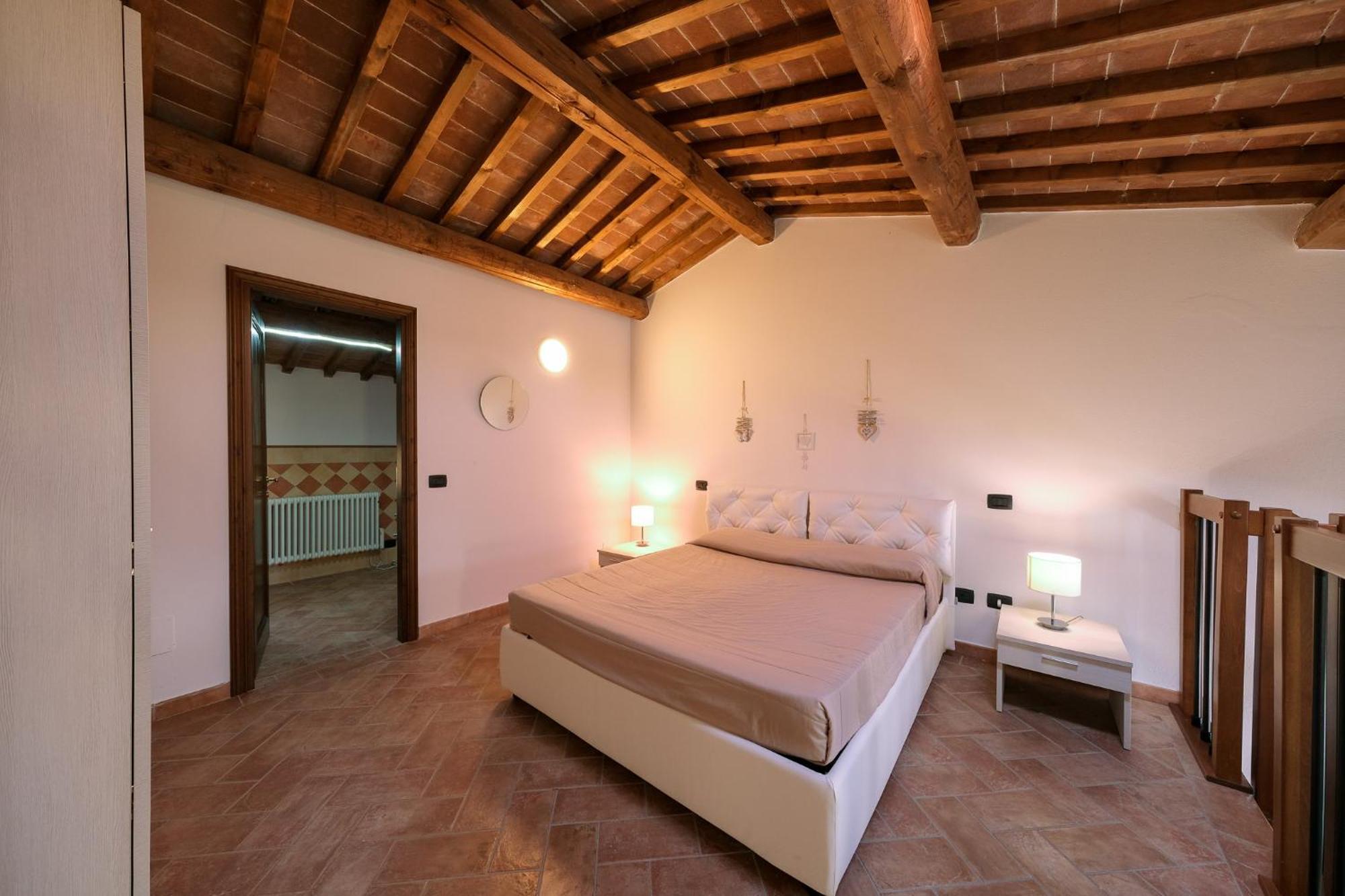 San Ruffino Apartments Lari Bagian luar foto